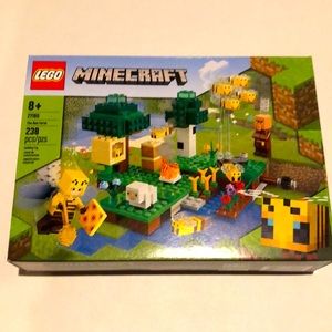 Lego Minecraft The Bee Farm